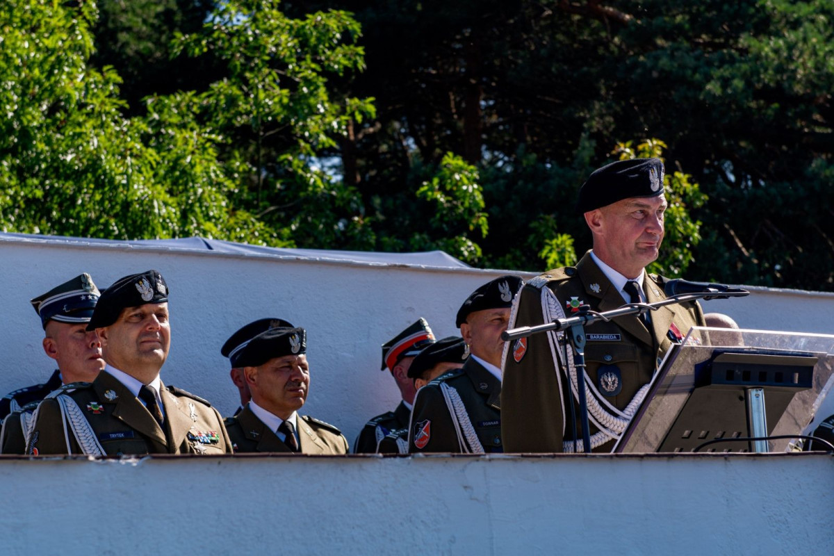 Uroczystość w 10 Brygadzie Kawalerii Pancernej w Świętoszowie