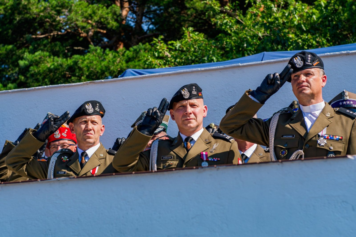 Uroczystość w 10 Brygadzie Kawalerii Pancernej w Świętoszowie