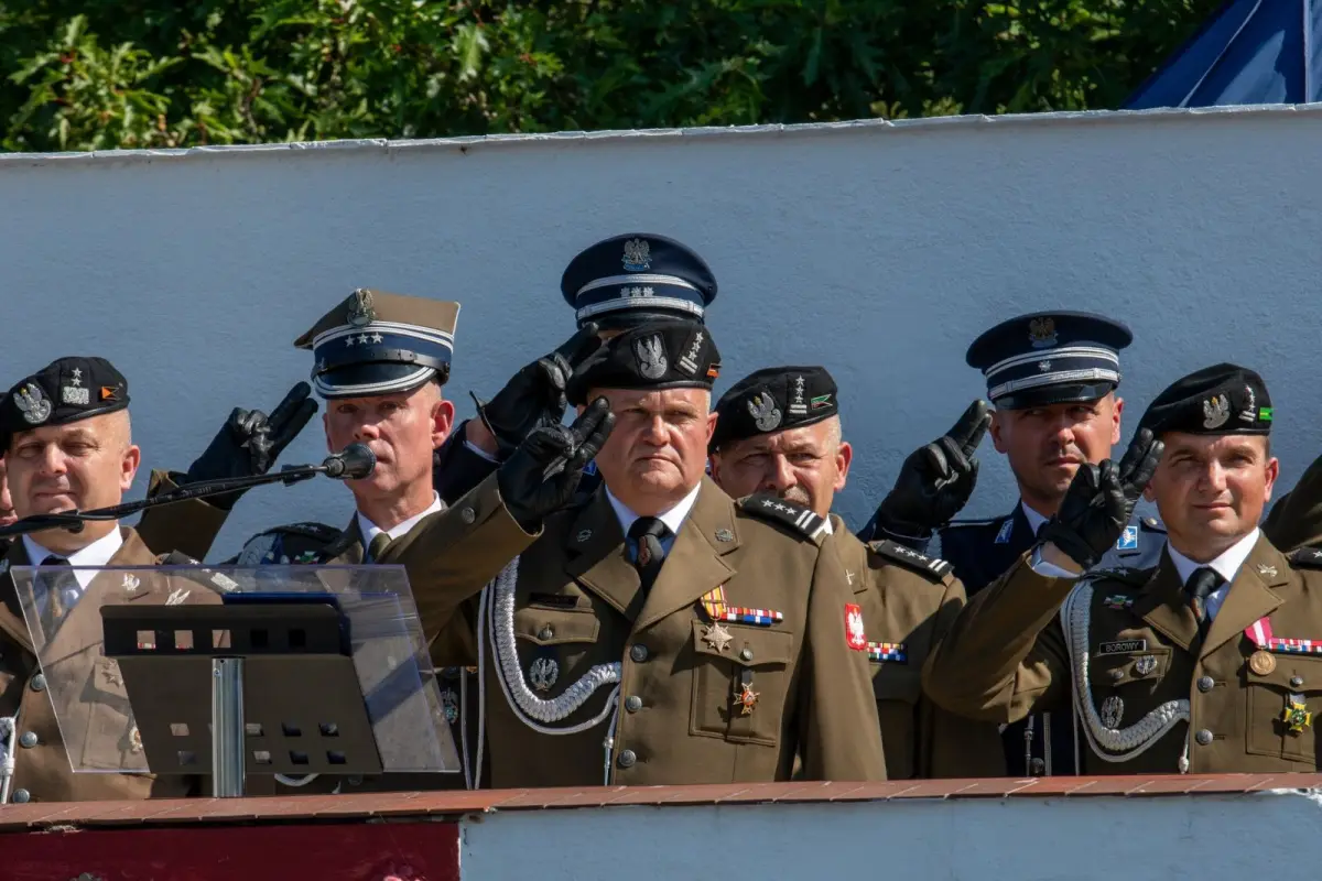 Uroczystość w 10 Brygadzie Kawalerii Pancernej w Świętoszowie