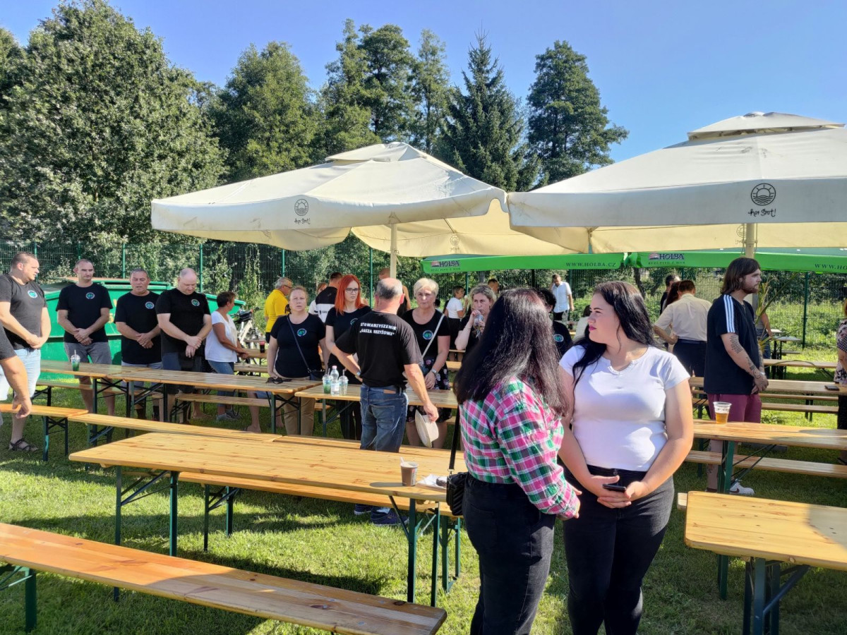 Ludzie na dożynkach w Gromadce