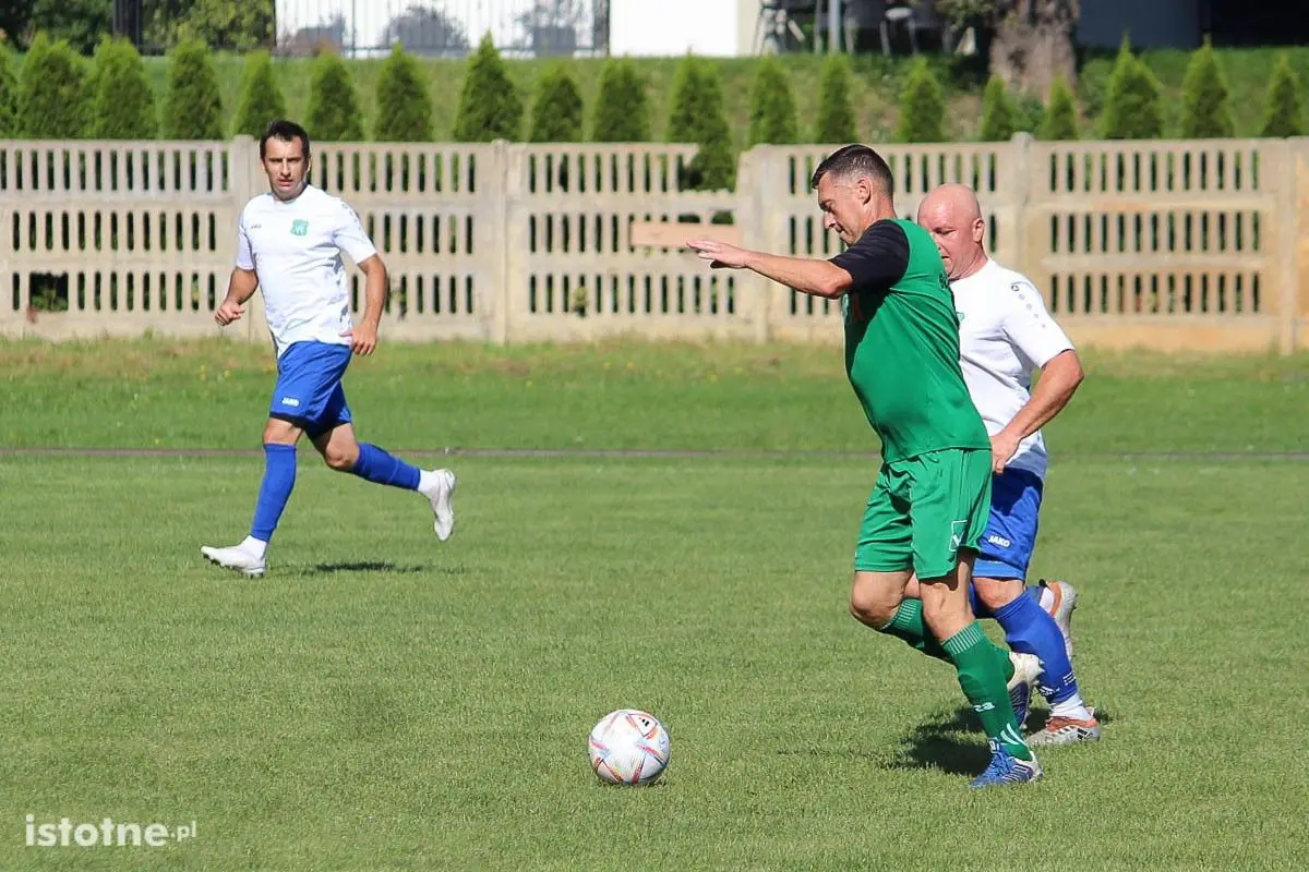 Galeria zdjęć z meczu BKS II - Victoria Ruszów