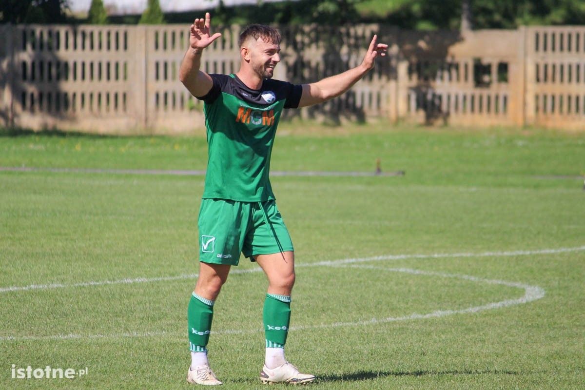 Galeria zdjęć z meczu BKS II - Victoria Ruszów