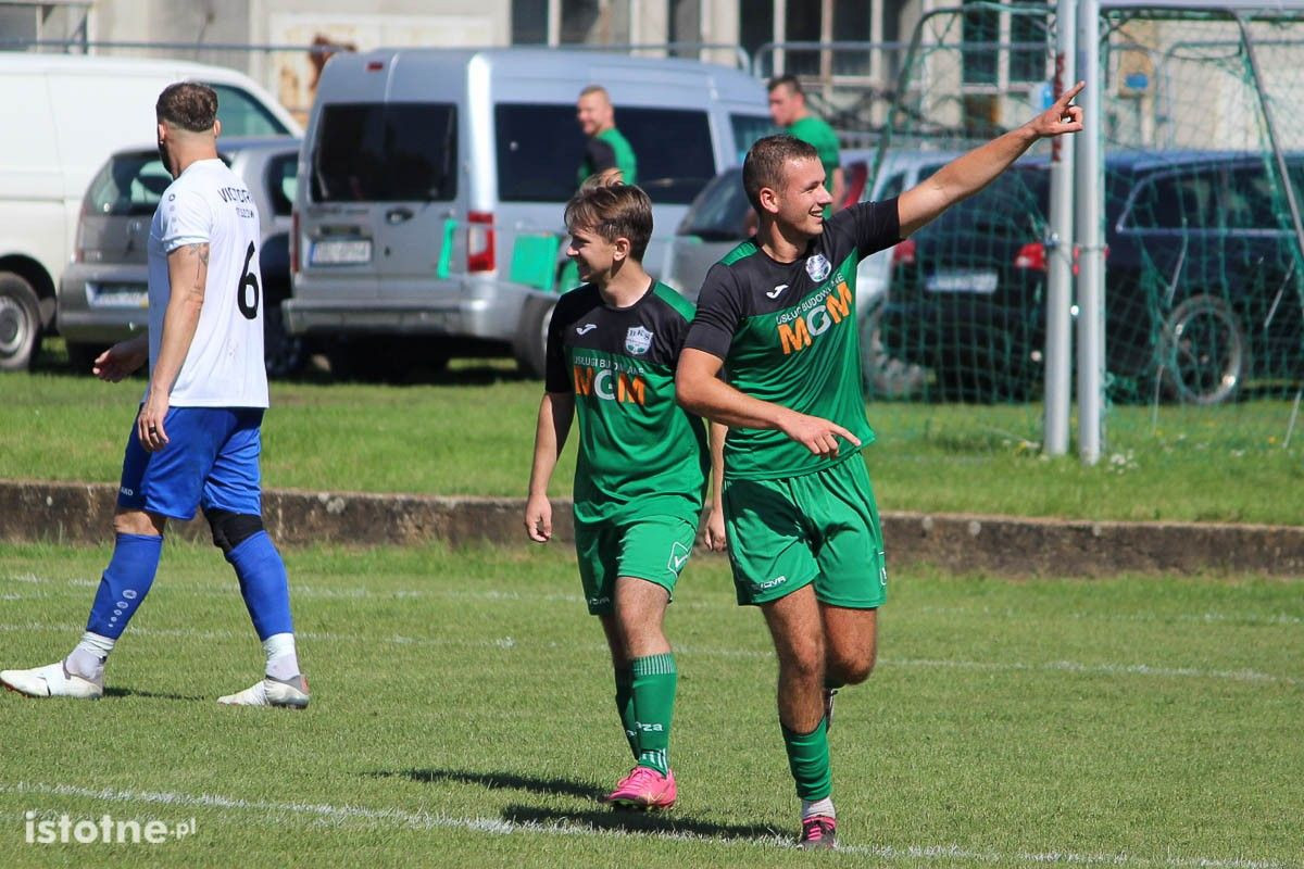 Galeria zdjęć z meczu BKS II - Victoria Ruszów