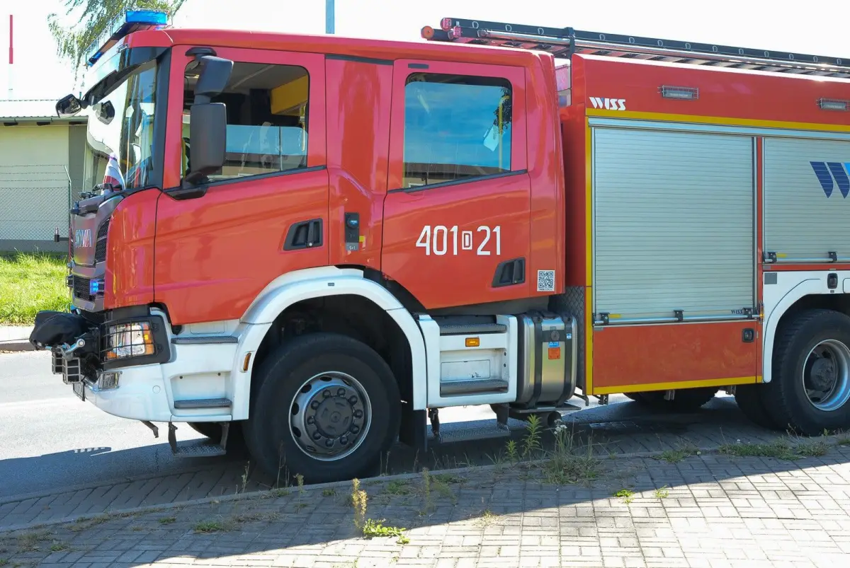 Zderzenie dwóch pojazdów koło wiaduktu w Bolesławcu