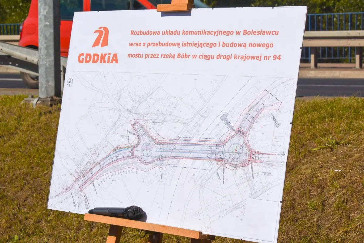 Konferencja przy ulicy Bobrowej w Bolesławcu