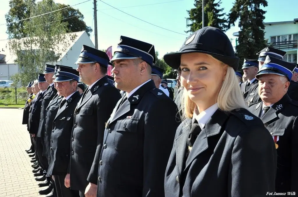 Strażacy z naszego powiatu z promesami na zakup sprzętu