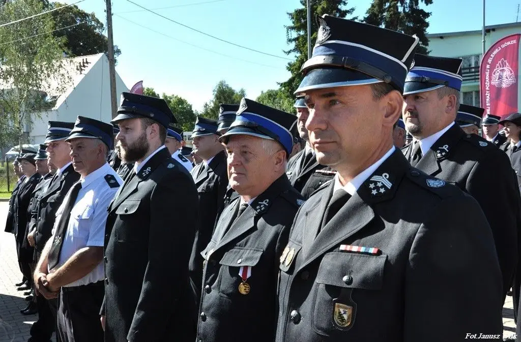 Strażacy z naszego powiatu z promesami na zakup sprzętu