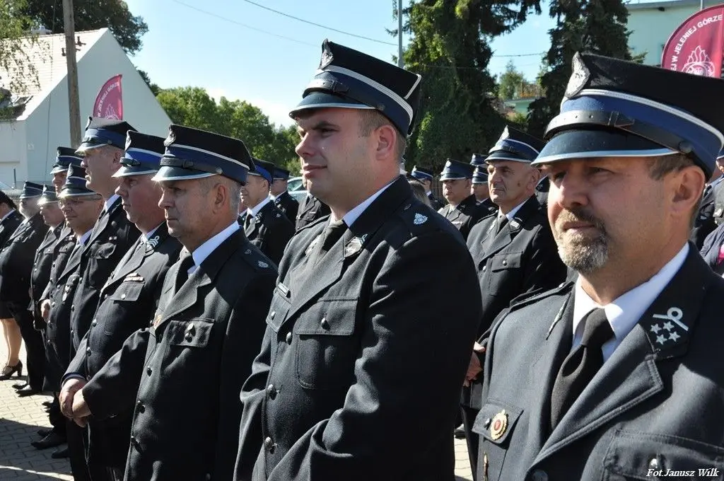 Strażacy z naszego powiatu z promesami na zakup sprzętu