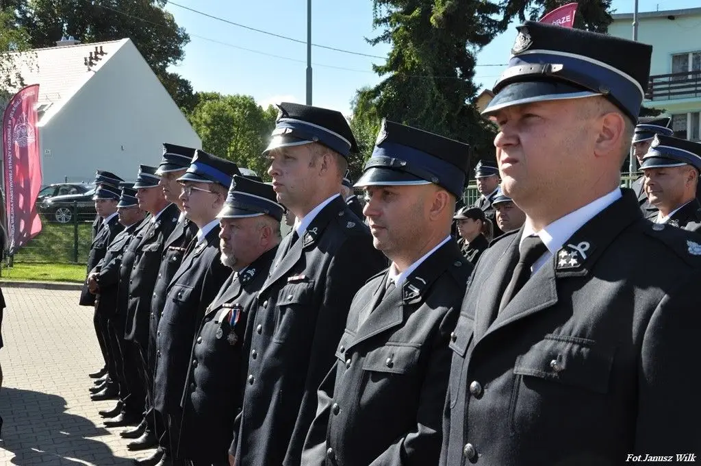 Strażacy z naszego powiatu z promesami na zakup sprzętu