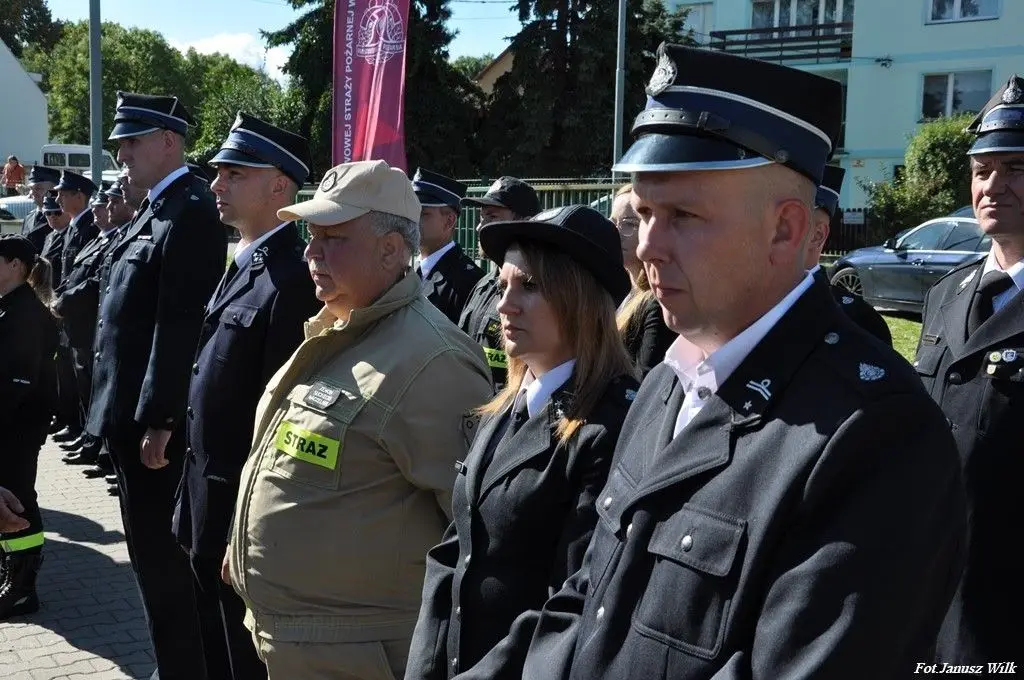 Strażacy z naszego powiatu z promesami na zakup sprzętu