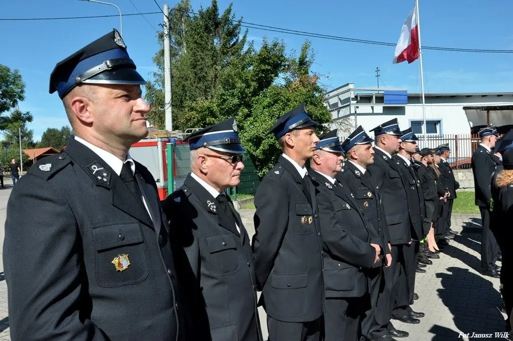 Strażacy z naszego powiatu z promesami na zakup sprzętu