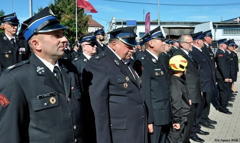 Strażacy z naszego powiatu z promesami na zakup sprzętu
