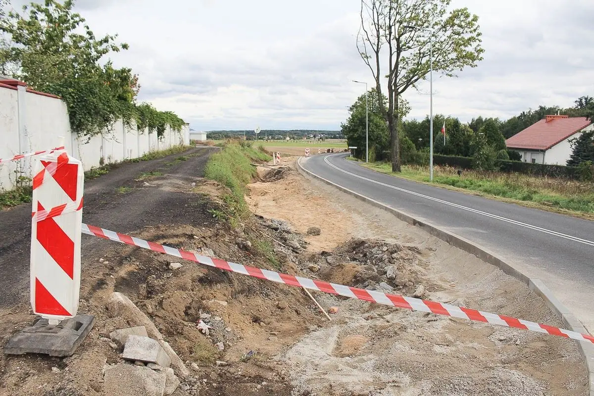 Budowa ścieżki rowerowej z Bolesławca w kierunku Łazisk