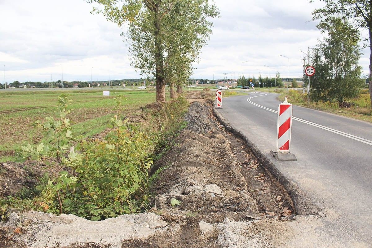 Budowa ścieżki rowerowej z Bolesławca w kierunku Łazisk