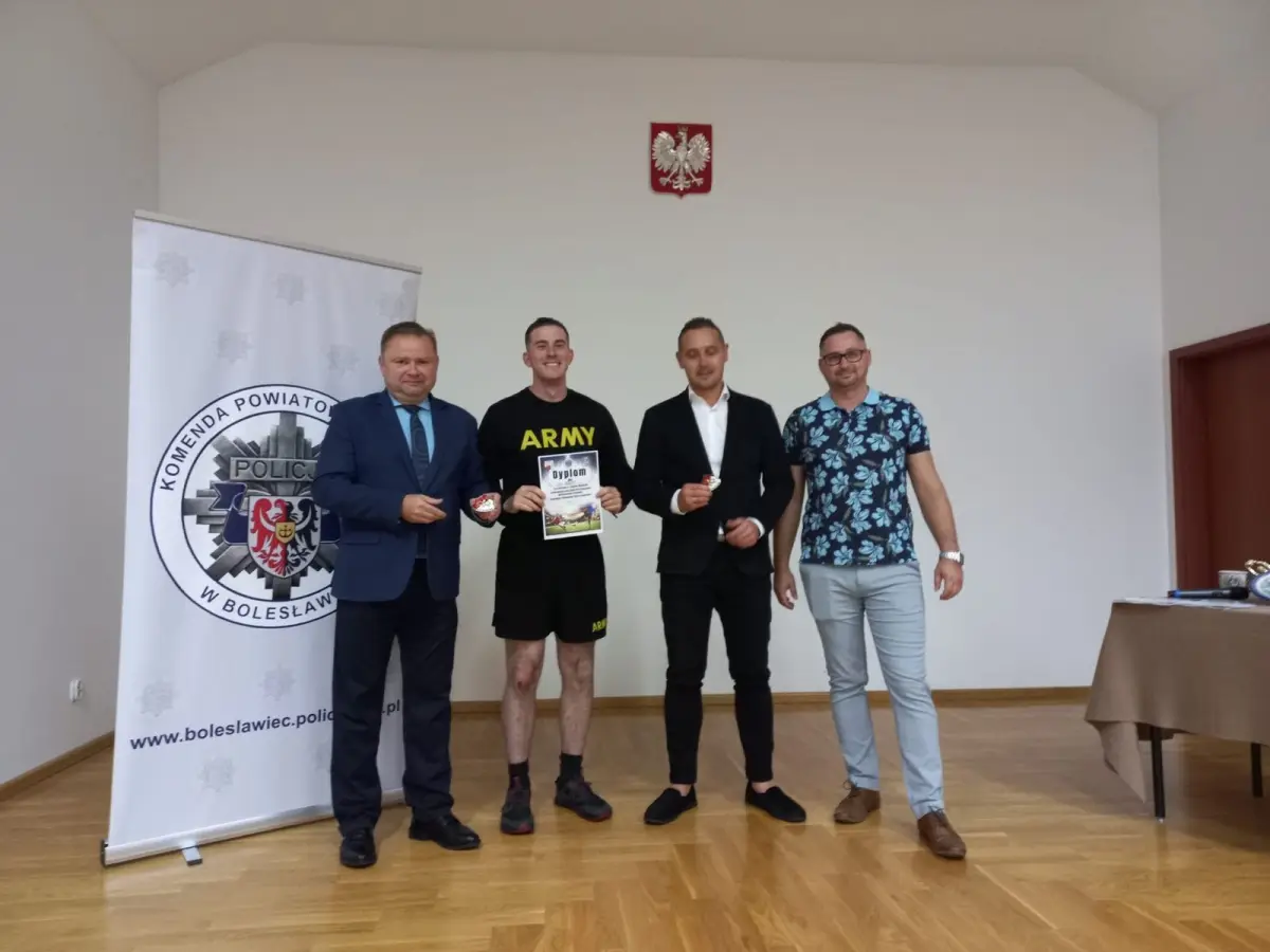 Mundurowi, w tym żołnierze US Army, rywalizowali w turnieju piłki nożnej