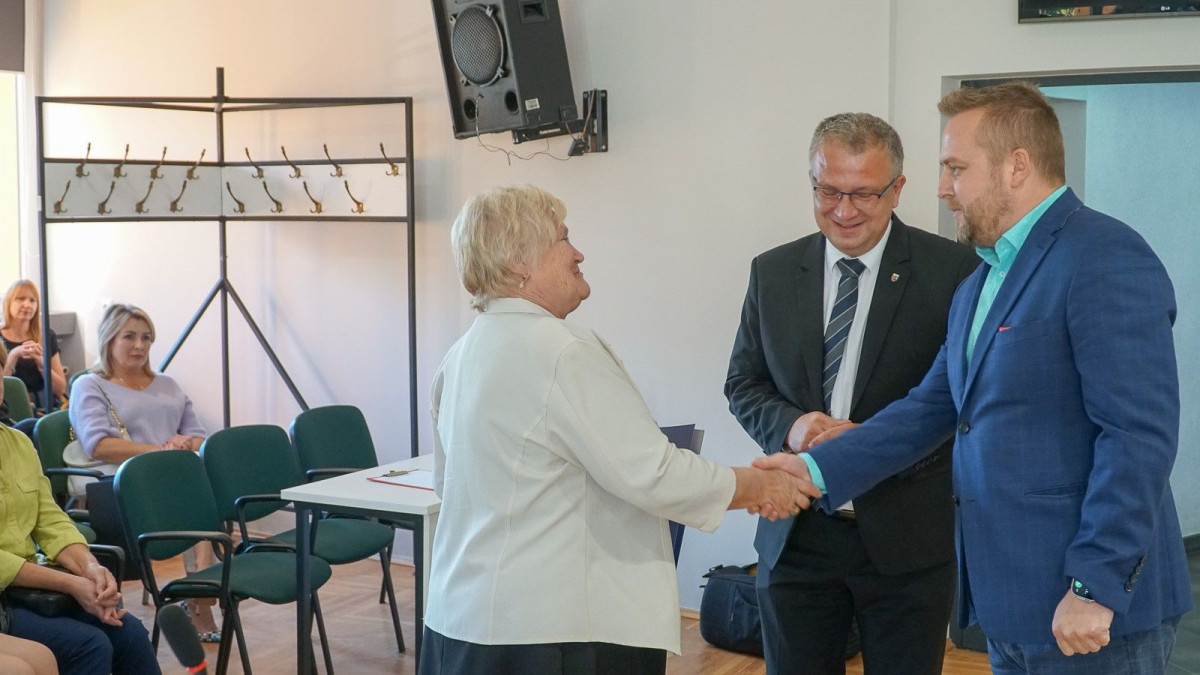 Uroczystość przed sesją Rady Powiatu Bolesławieckiego