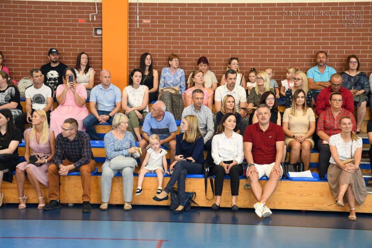 Uroczyste ślubowanie uczniów „Jedynki” w Bolesławcu