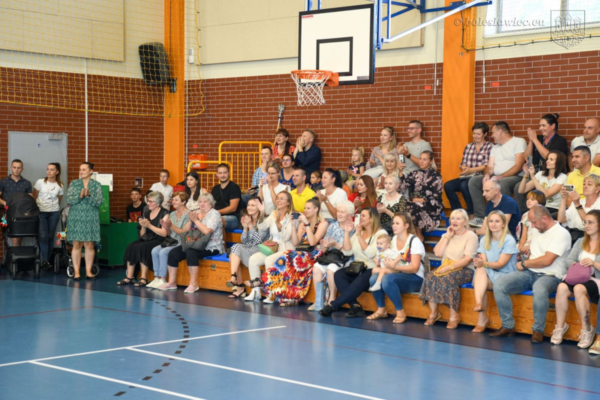 Uroczyste ślubowanie uczniów „Jedynki” w Bolesławcu