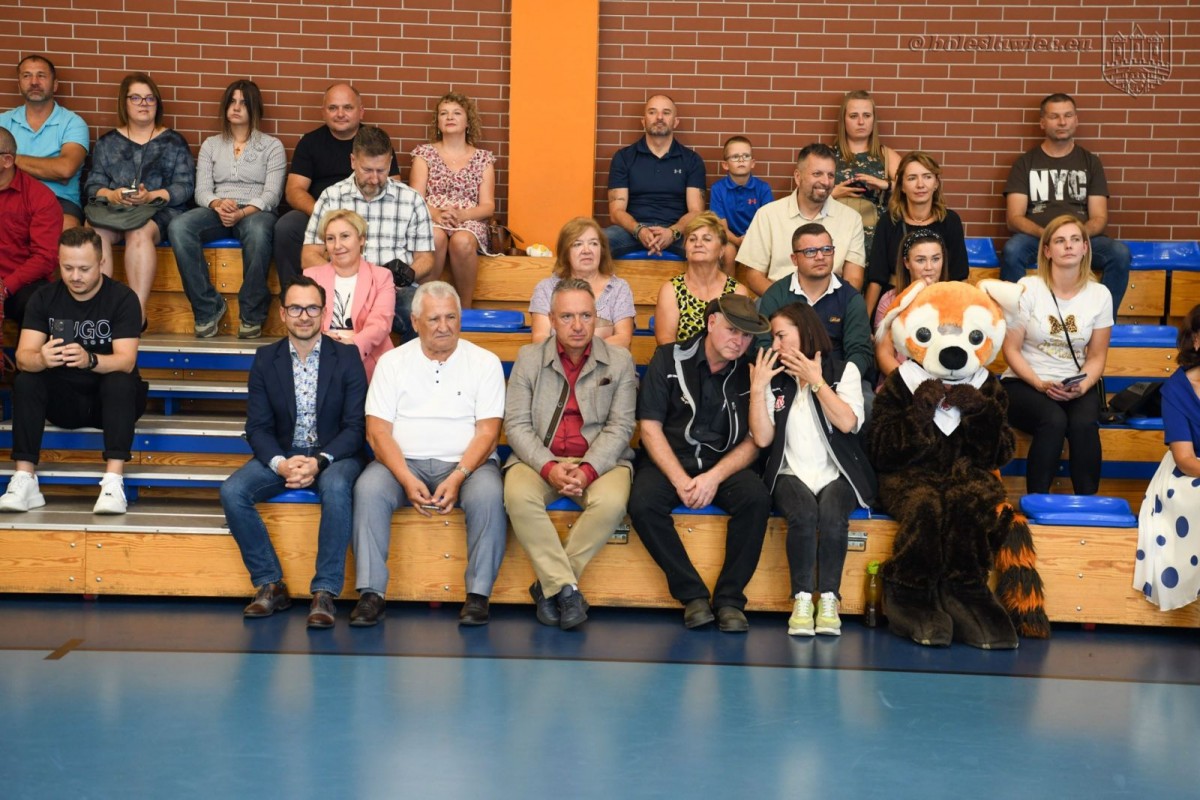 Uroczyste ślubowanie uczniów „Jedynki” w Bolesławcu