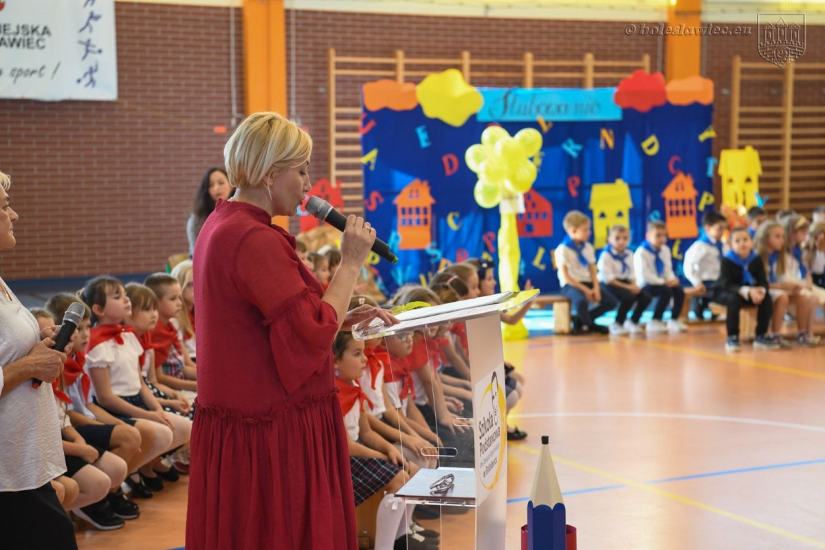 Uroczyste ślubowanie uczniów „Jedynki” w Bolesławcu