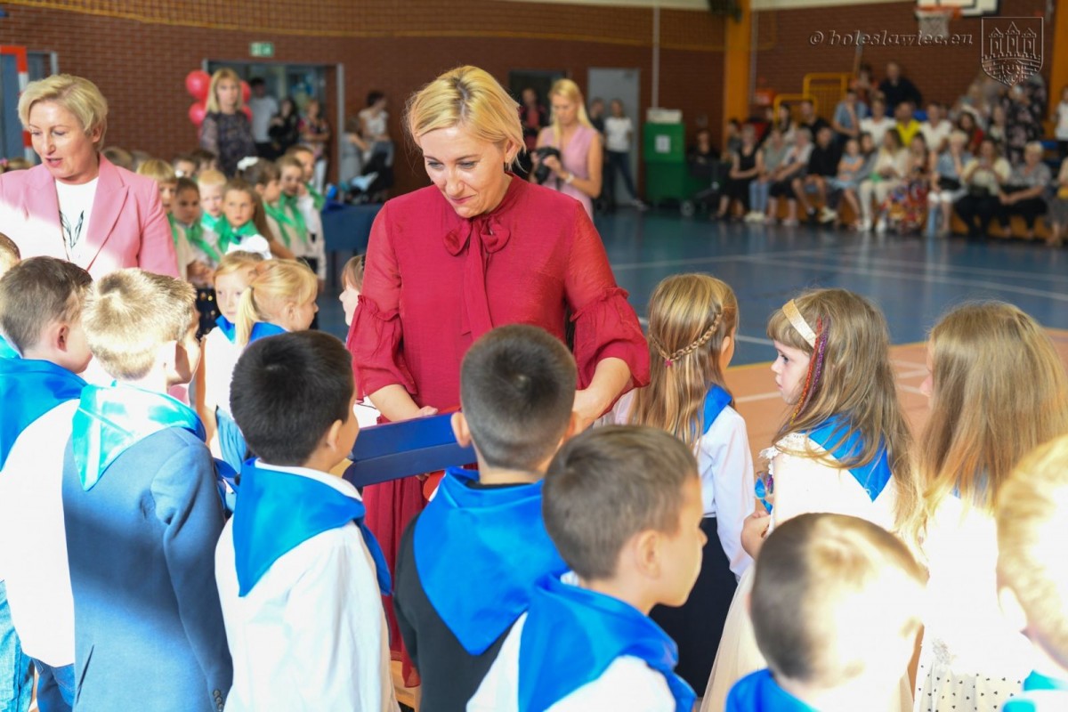 Uroczyste ślubowanie uczniów „Jedynki” w Bolesławcu