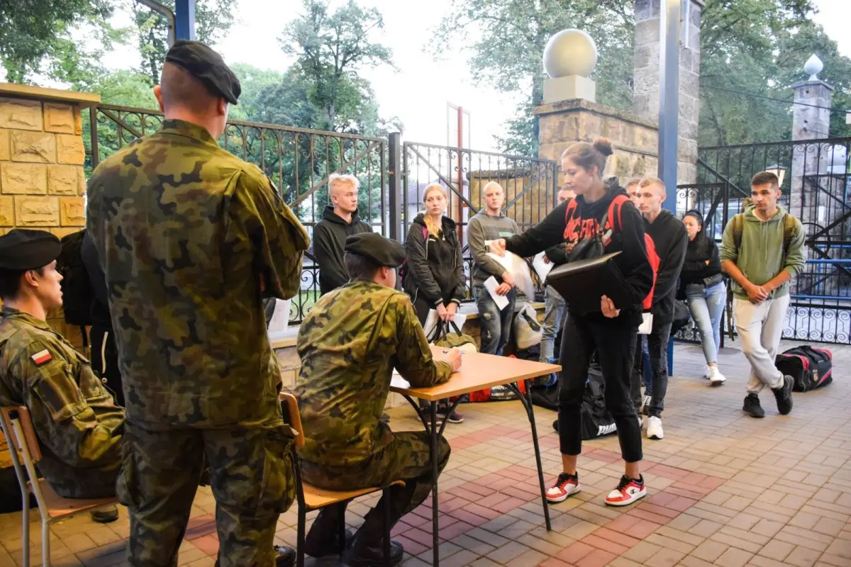 90 elewów przekroczyło mury 23 Śląskiego Pułku Artylerii w Bolesławcu