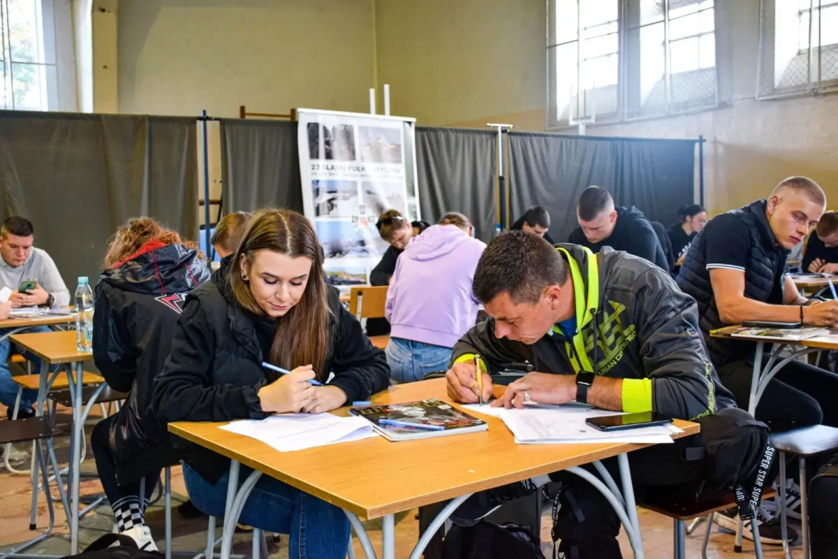 90 elewów przekroczyło mury 23 Śląskiego Pułku Artylerii w Bolesławcu