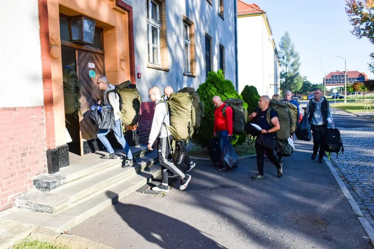 90 elewów przekroczyło mury 23 Śląskiego Pułku Artylerii w Bolesławcu