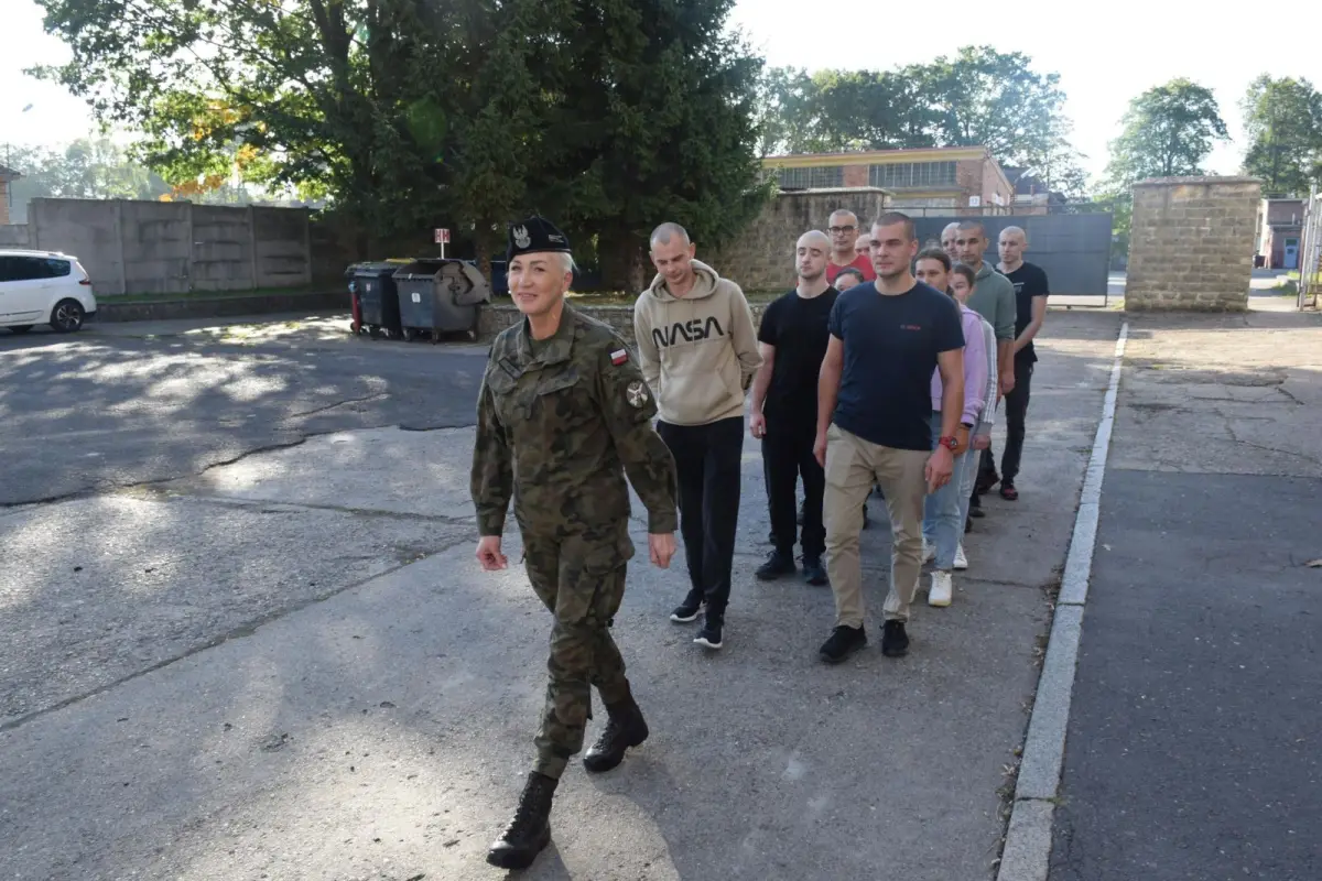 90 elewów przekroczyło mury 23 Śląskiego Pułku Artylerii w Bolesławcu