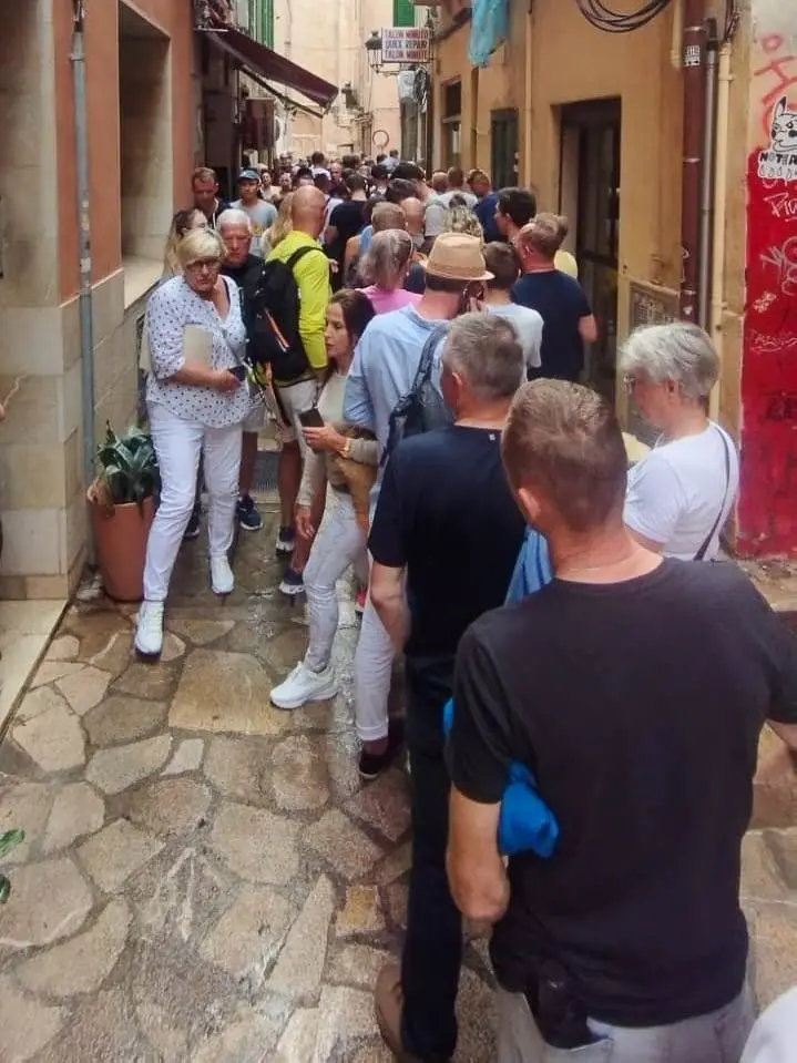 Kolejka do komisji wyborczej: Palma de Mallorca