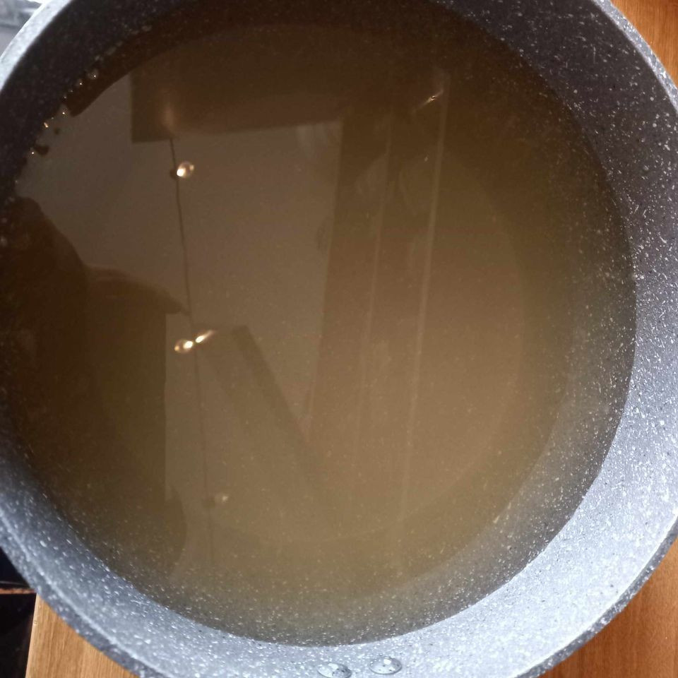 Żółta woda na Staroszkolnej