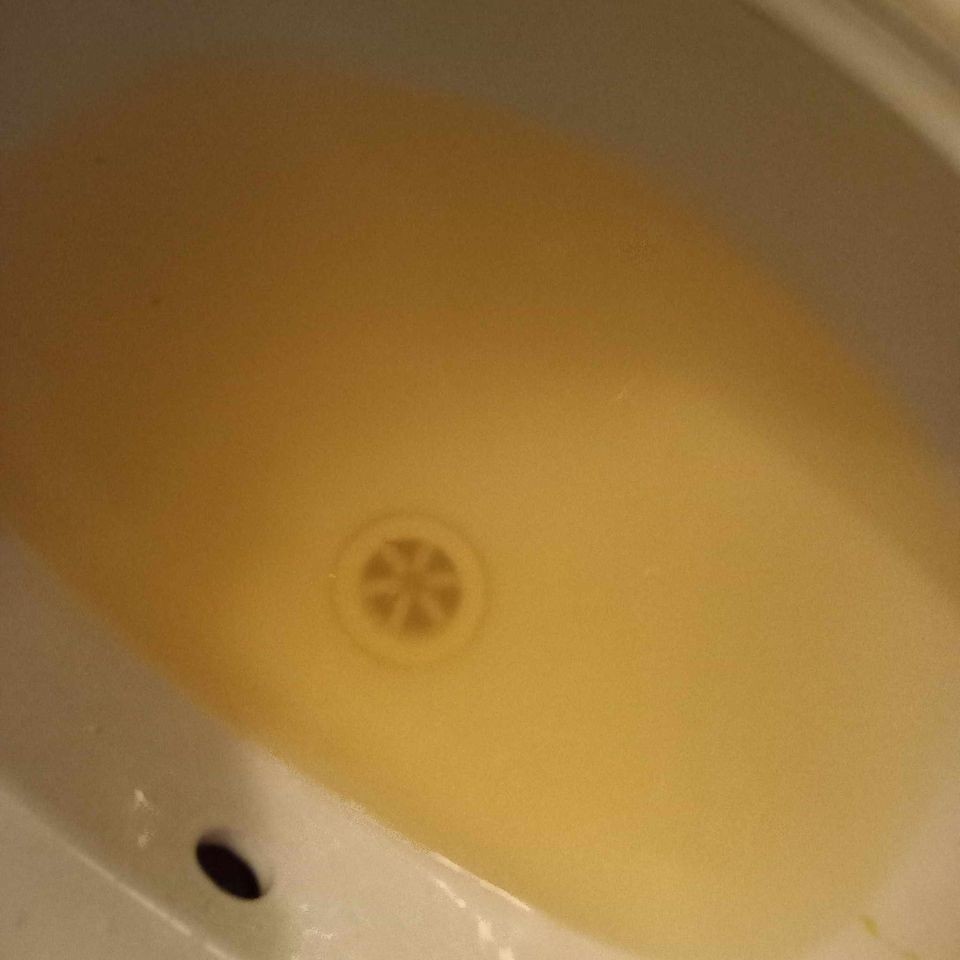 Żółta woda na Staroszkolnej