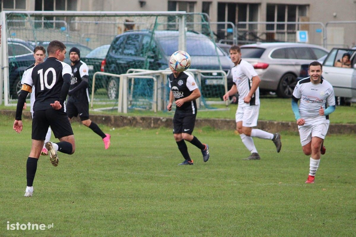 Galeria zdjęć z meczu BKS II - Kolonia Bolesławiec