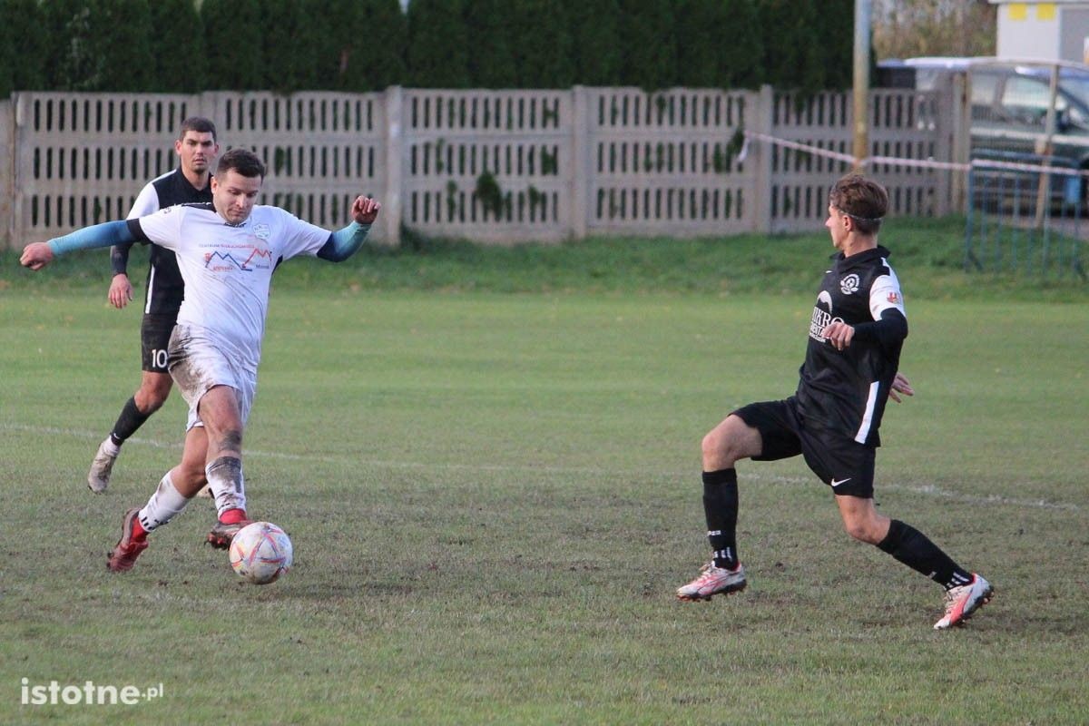 Galeria zdjęć z meczu BKS II - Kolonia Bolesławiec