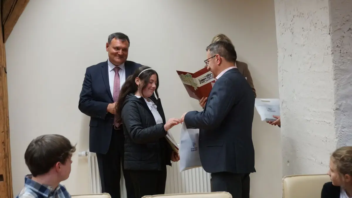 Najzdolniejsi uczniowie z gminy Nowogrodziec uhonorowani