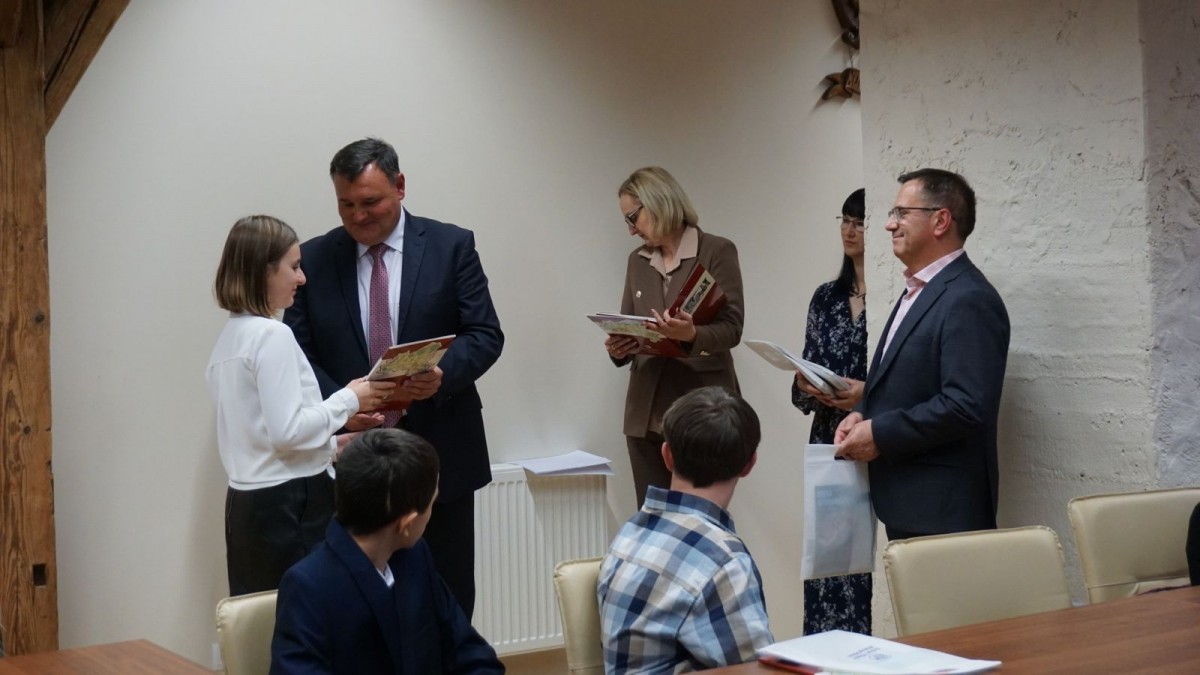 Najzdolniejsi uczniowie z gminy Nowogrodziec uhonorowani