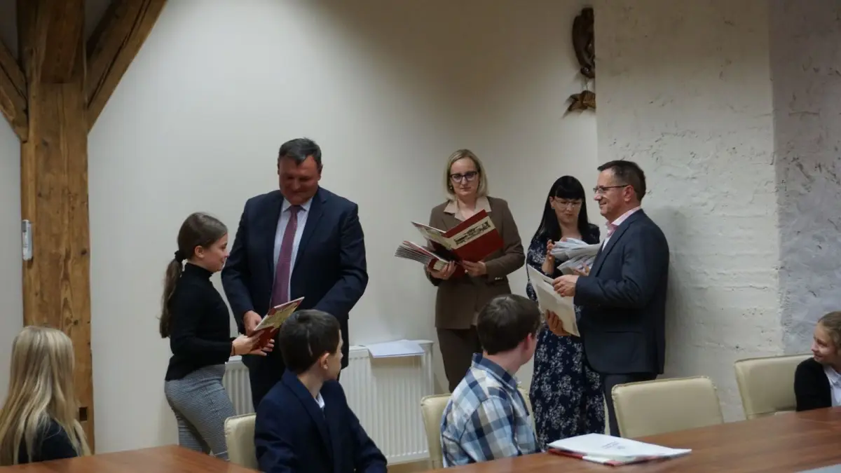 Najzdolniejsi uczniowie z gminy Nowogrodziec uhonorowani