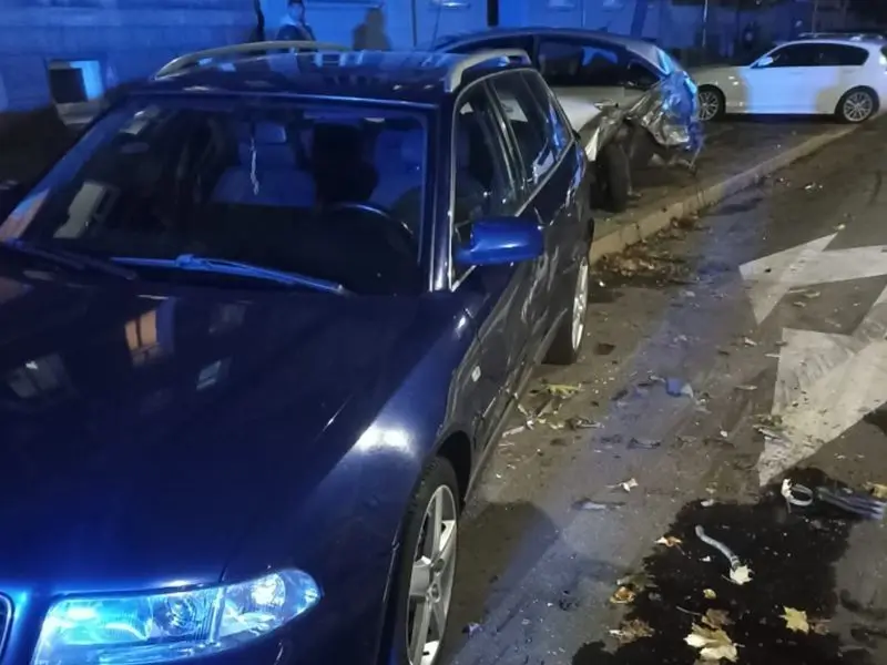 Kierująca z trzema promilami wjechała w zaparkowane auta