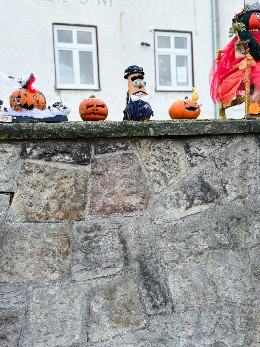 Halloweenowa wystawa w Oxpressie