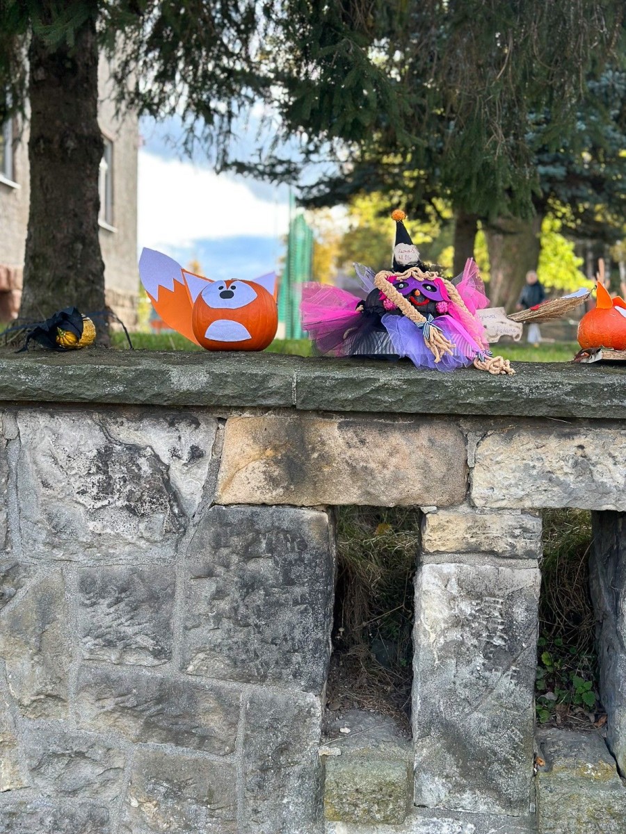 Halloweenowa wystawa w Oxpressie