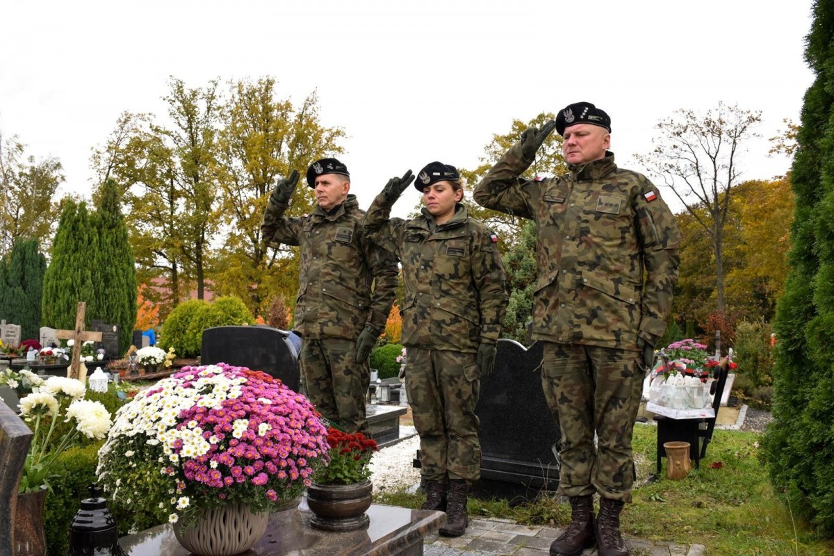 Bolesławieccy artylerzyści pamiętali o zmarłych kolegach i żołnierzach poległych na wojnie