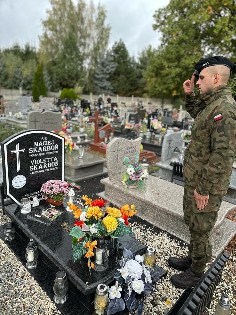 Bolesławieccy artylerzyści pamiętali o zmarłych kolegach i żołnierzach poległych na wojnie