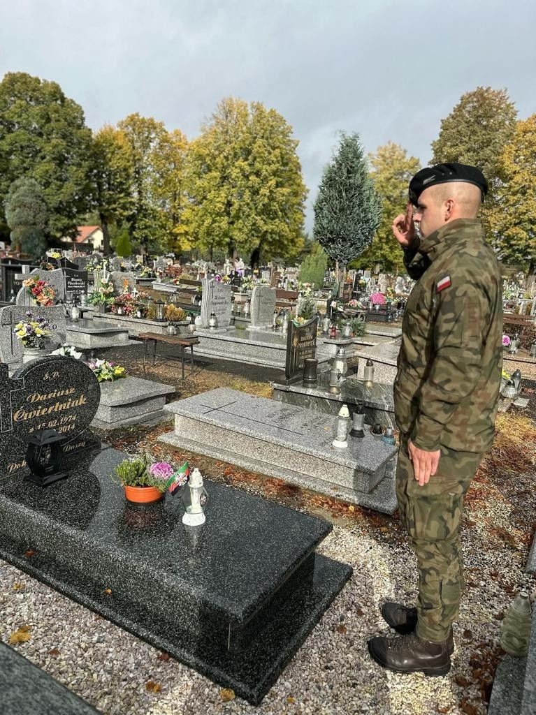 Bolesławieccy artylerzyści pamiętali o zmarłych kolegach i żołnierzach poległych na wojnie