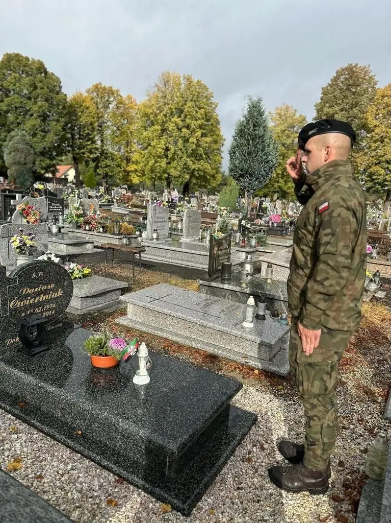 Bolesławieccy artylerzyści pamiętali o zmarłych kolegach i żołnierzach poległych na wojnie