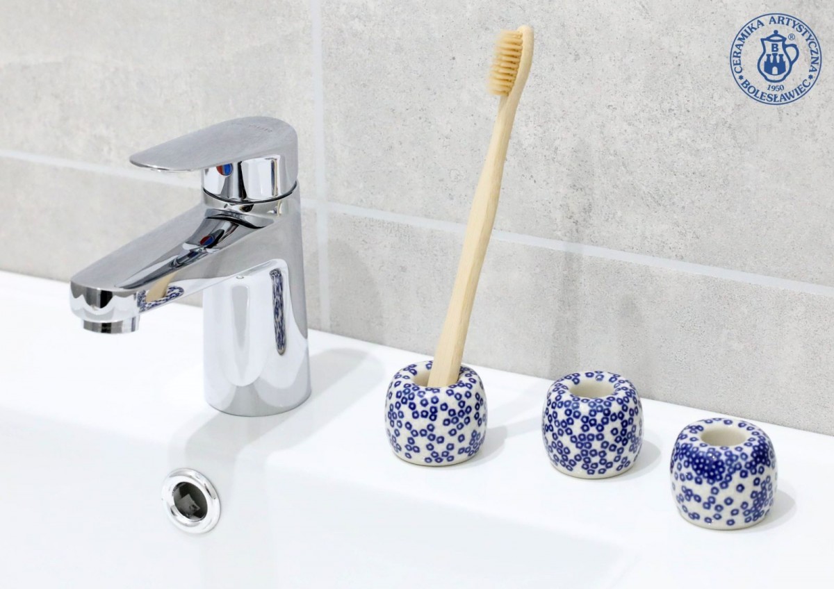 Forma Mariusz Ochocki/ dekoracja Karolina Śliwińska - KOBALTOWE STEMPELKI