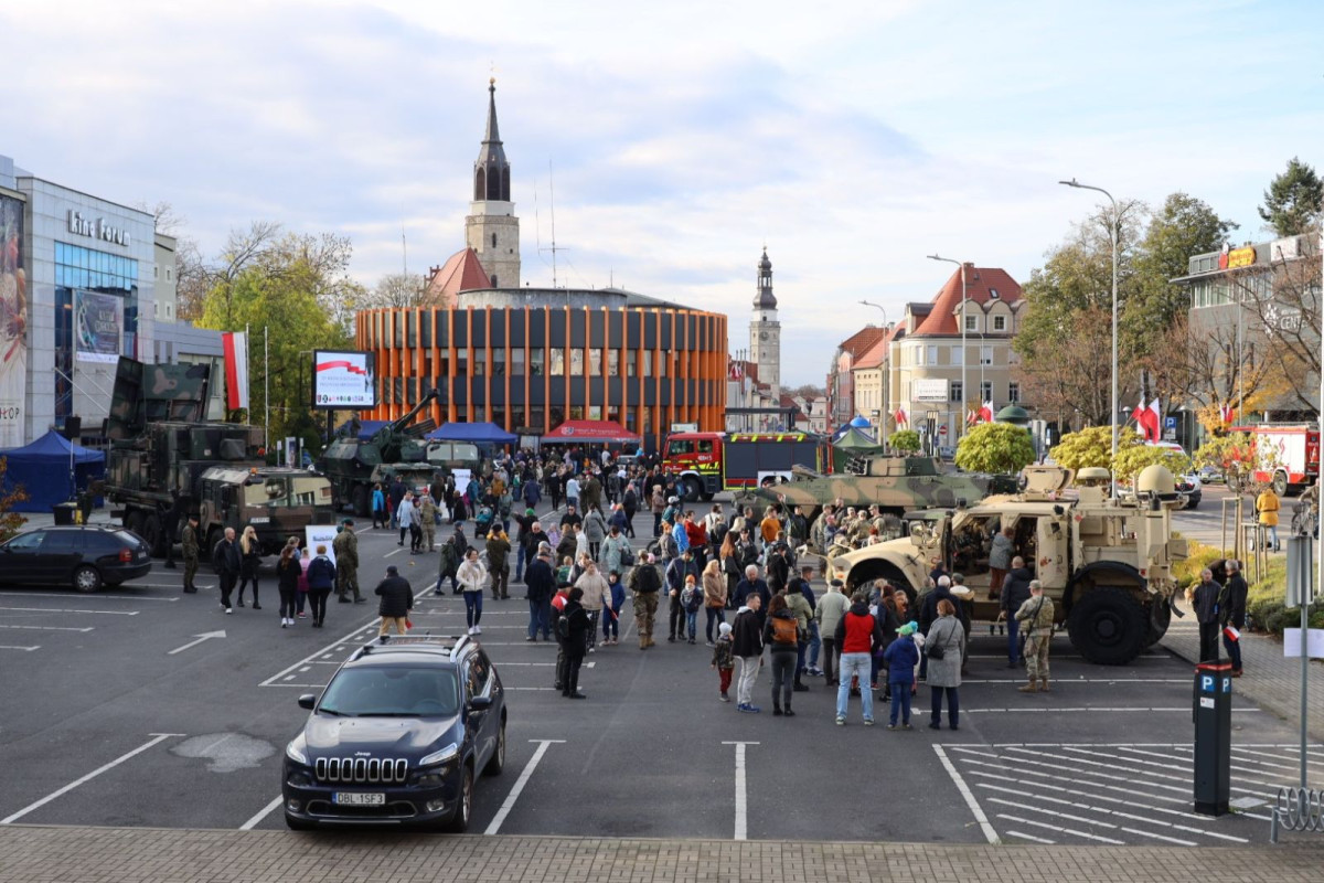 Pokaz na placu Piłsudskiego