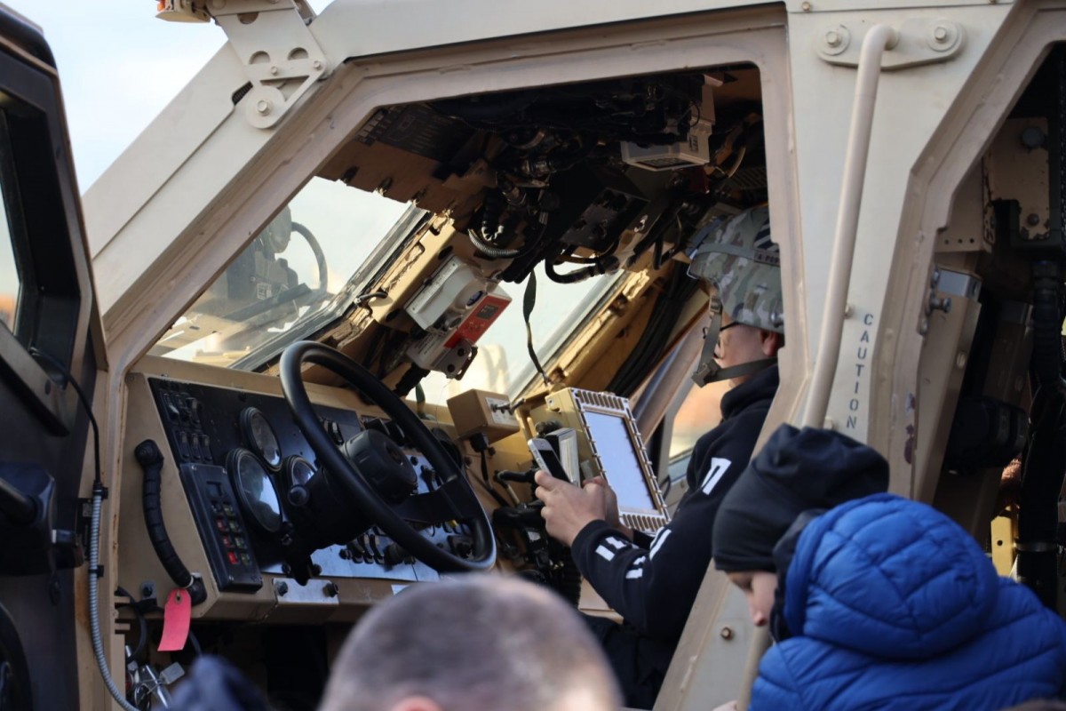 Pokaz na placu Piłsudskiego