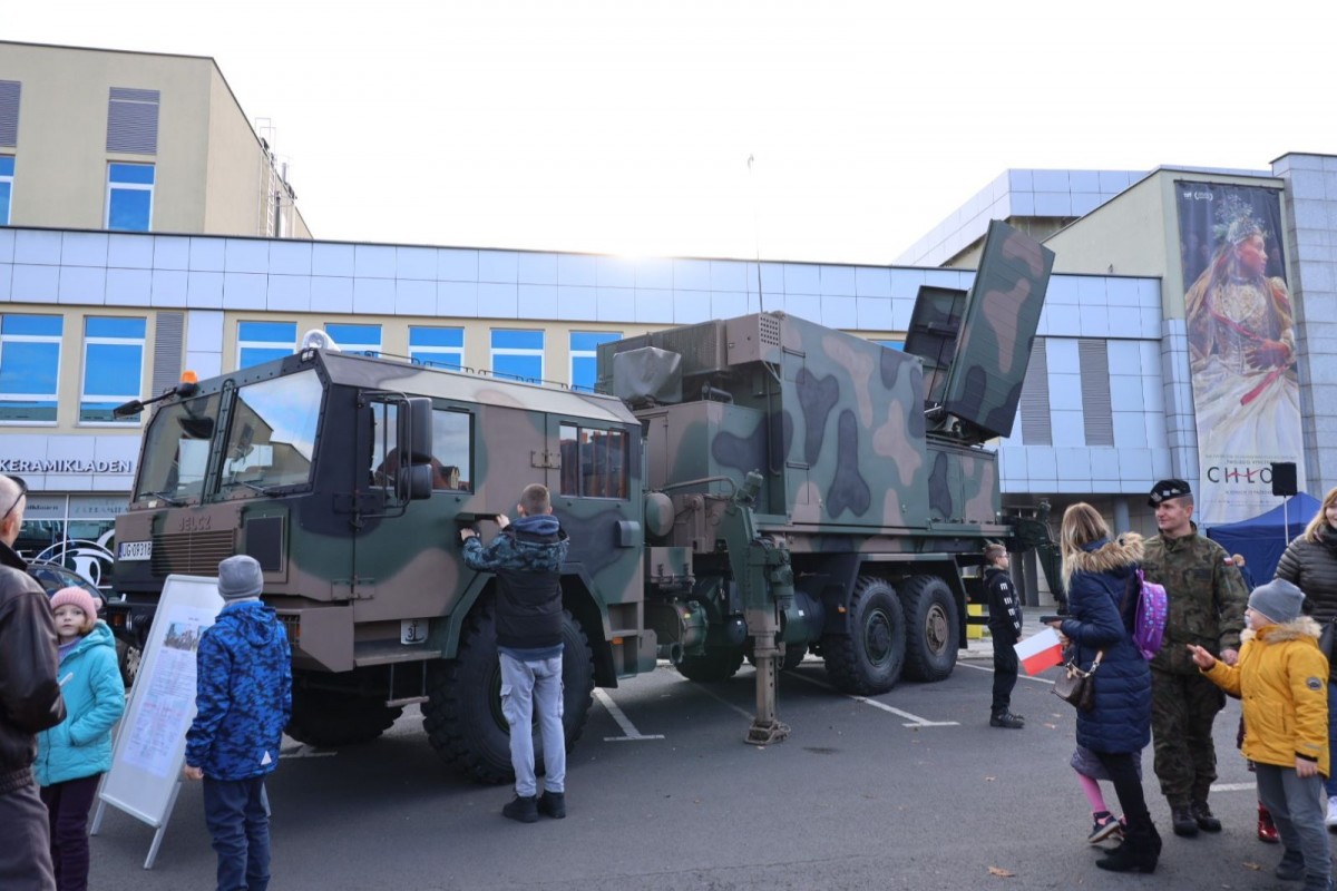 Pokaz na placu Piłsudskiego