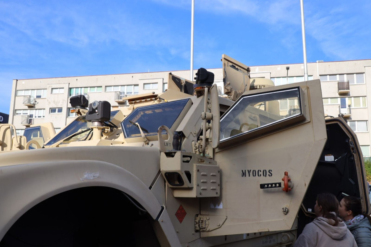 Pokaz na placu Piłsudskiego