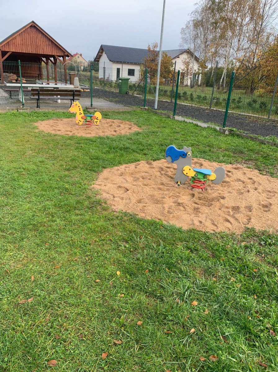 Plac zabaw w Nowej Wsi odnowiony